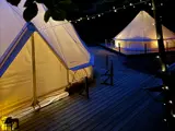 Glamping by night på Ly Outdoor Camp